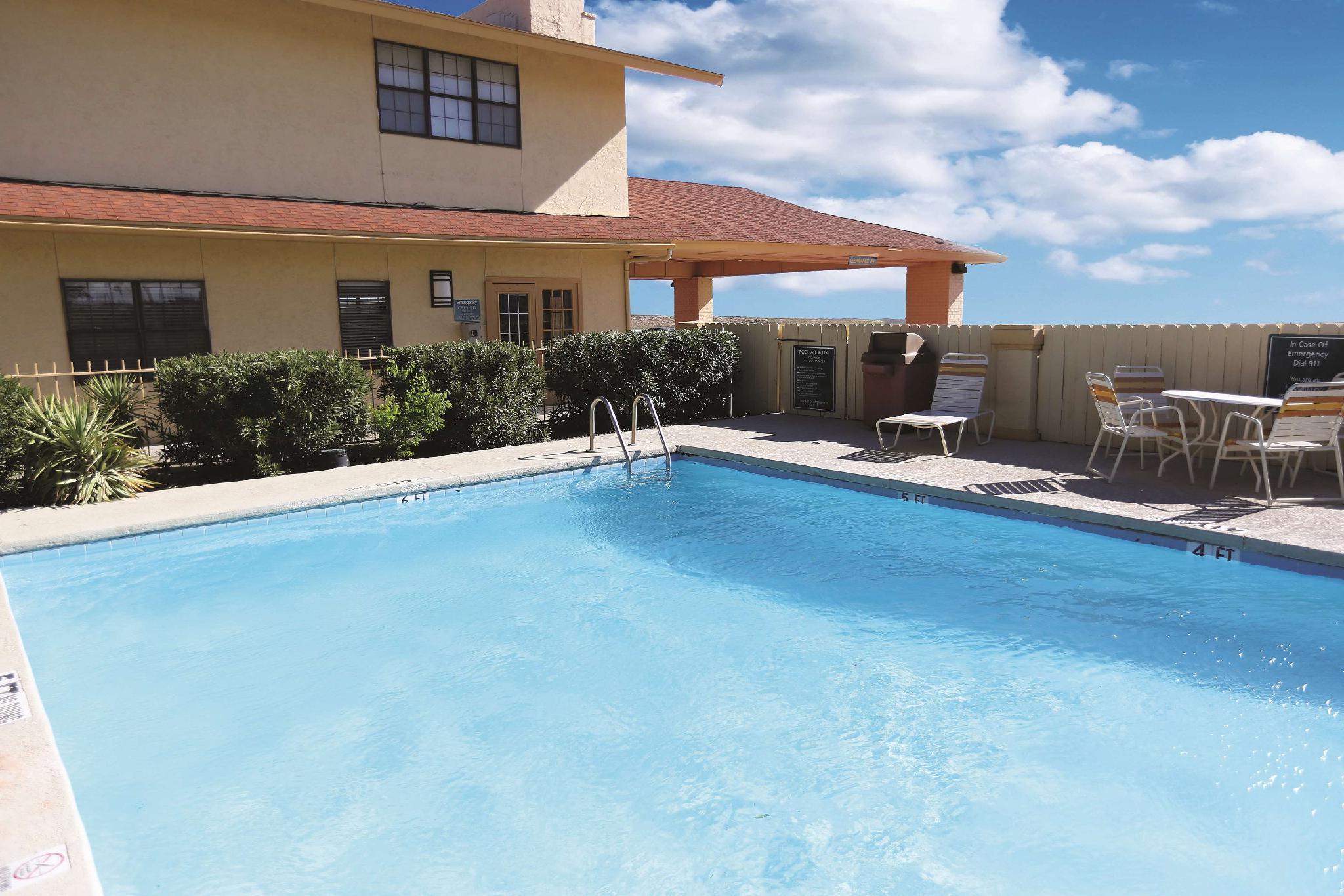 Baymont By Wyndham Fort Stockton Exterior photo