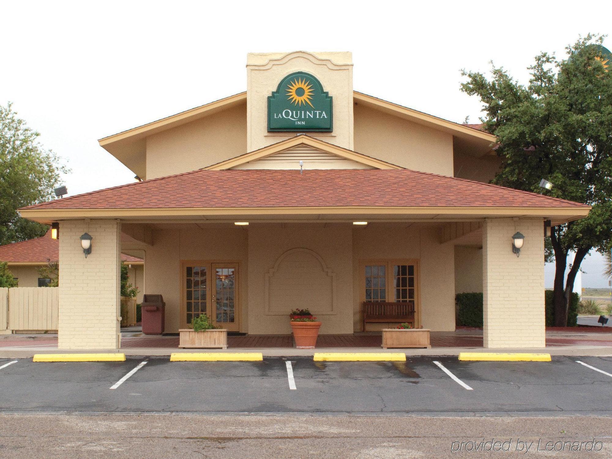 Baymont By Wyndham Fort Stockton Exterior photo